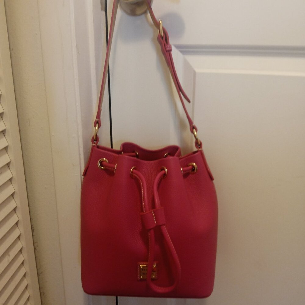 Dooney Bouurke Lucca Leather Drawstring/ BRAND NEW/NWT OBO - Picture 2 of 5